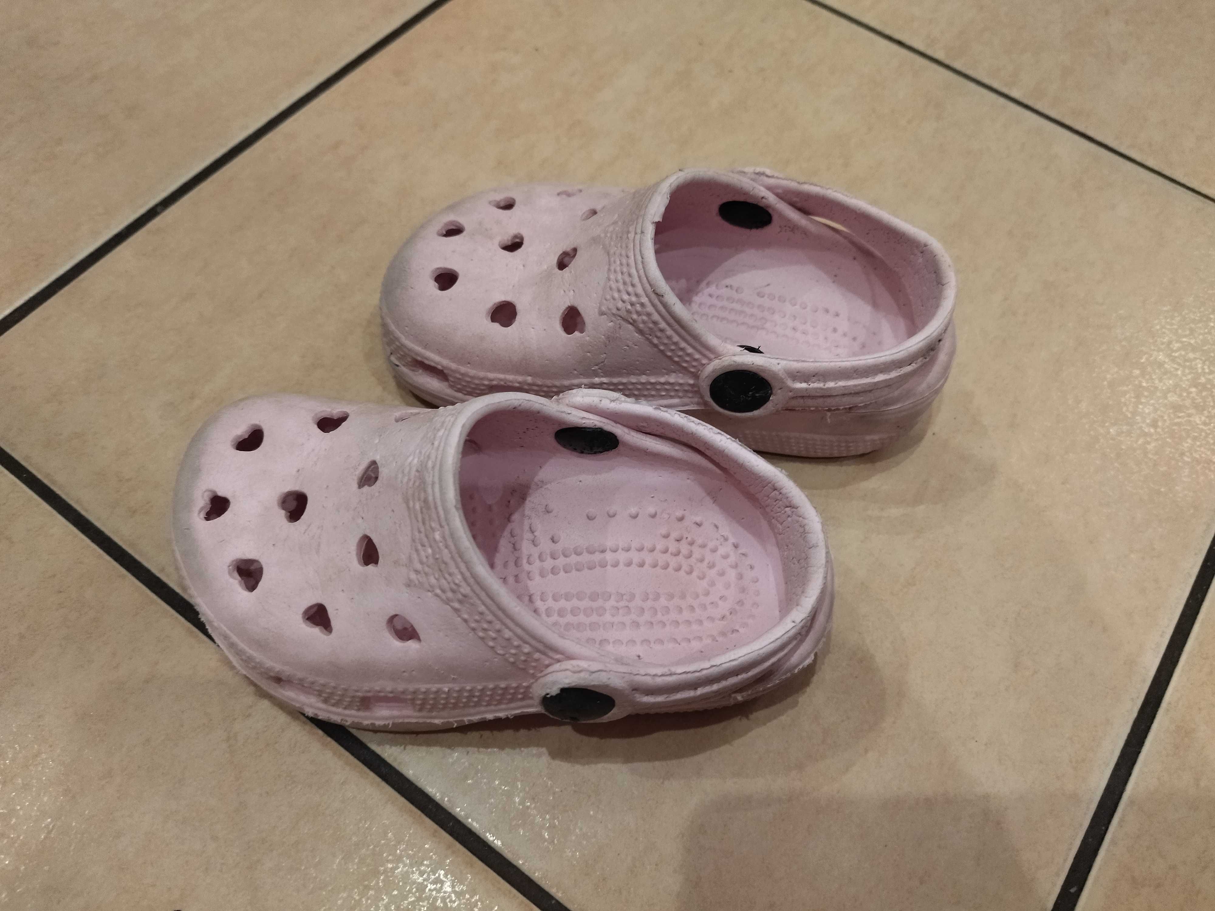 Klapki crocs dla dziewczynki rozm 23