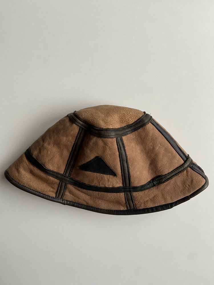 Zamszowa czapka Vintage w stylu bucket hat