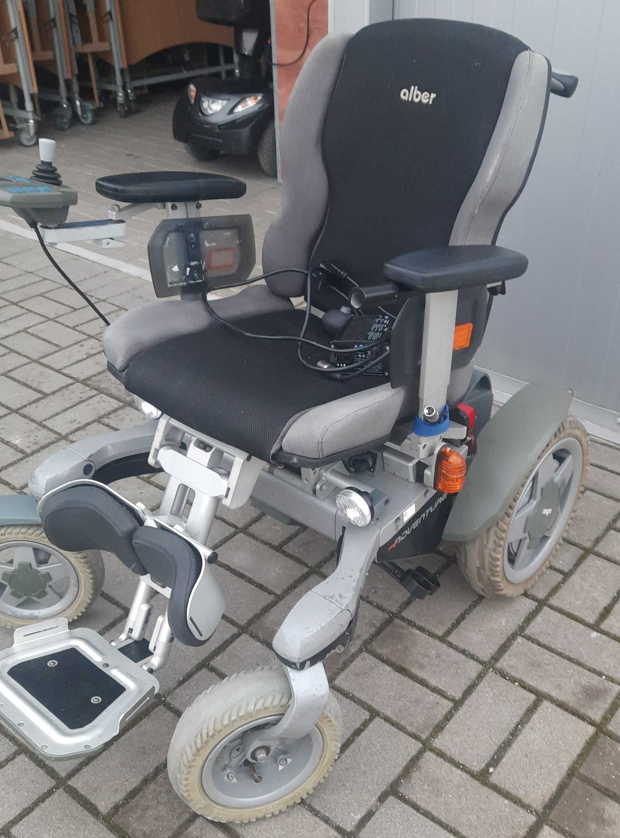 Wózek inwalidzki Alber Adventure terenowy i do domu szybki zwinny