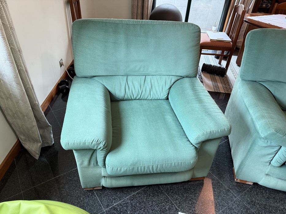 Conjunto Sofá cama 2 lugares + Sofá individual - Pele Sintética verde