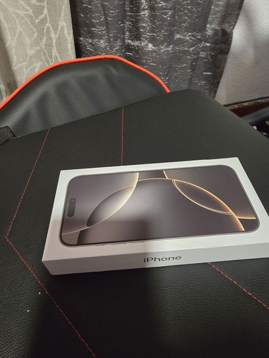iPhone 16 Pro Max – Natural Titanium, lacrado, novo – 256 GB