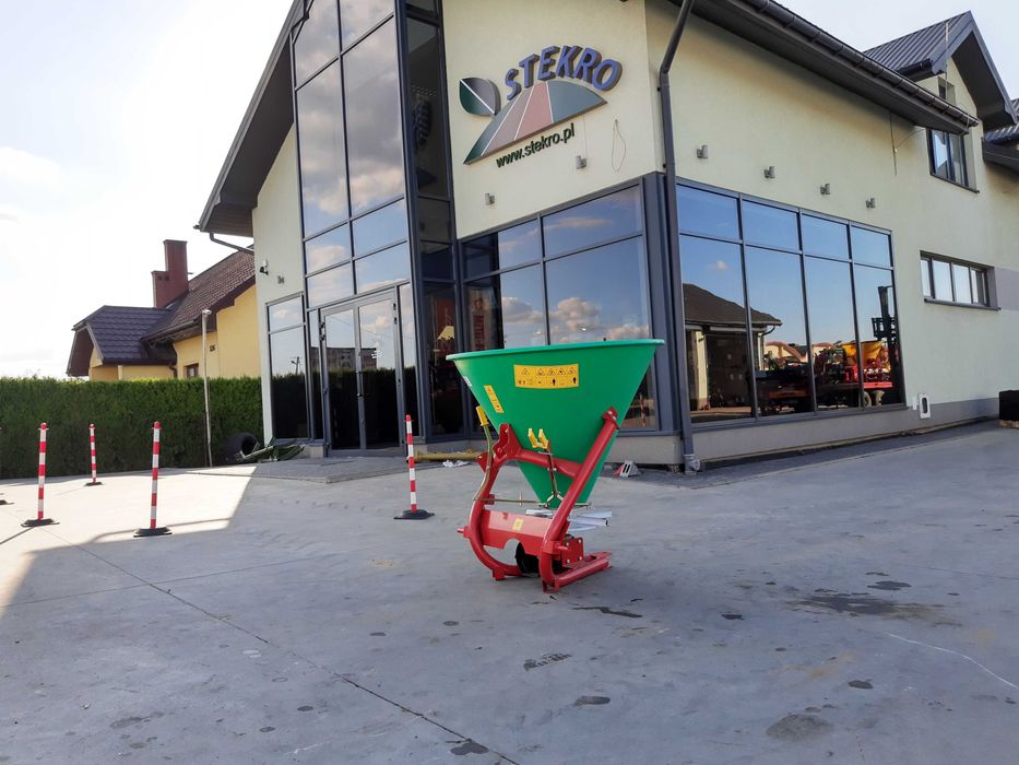 Rozsiewacz lejek 300 l - 400 l Polowy-Sadowniczy