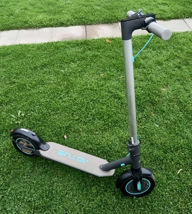 Hulajnoga Motus Scotty 10 lite uszkodzona