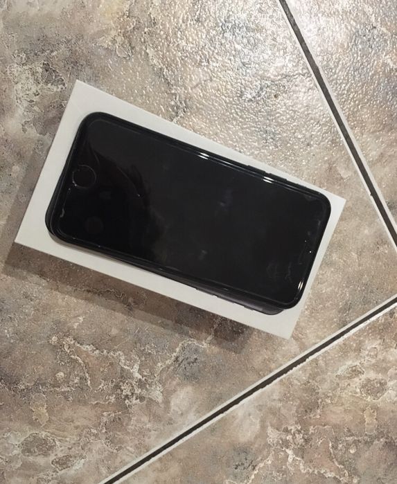 Iphone 7 32gb czarny mat pudełko