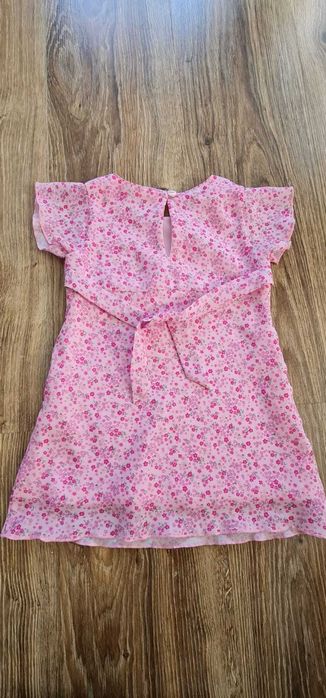 Sukienka w drobne kwiatki