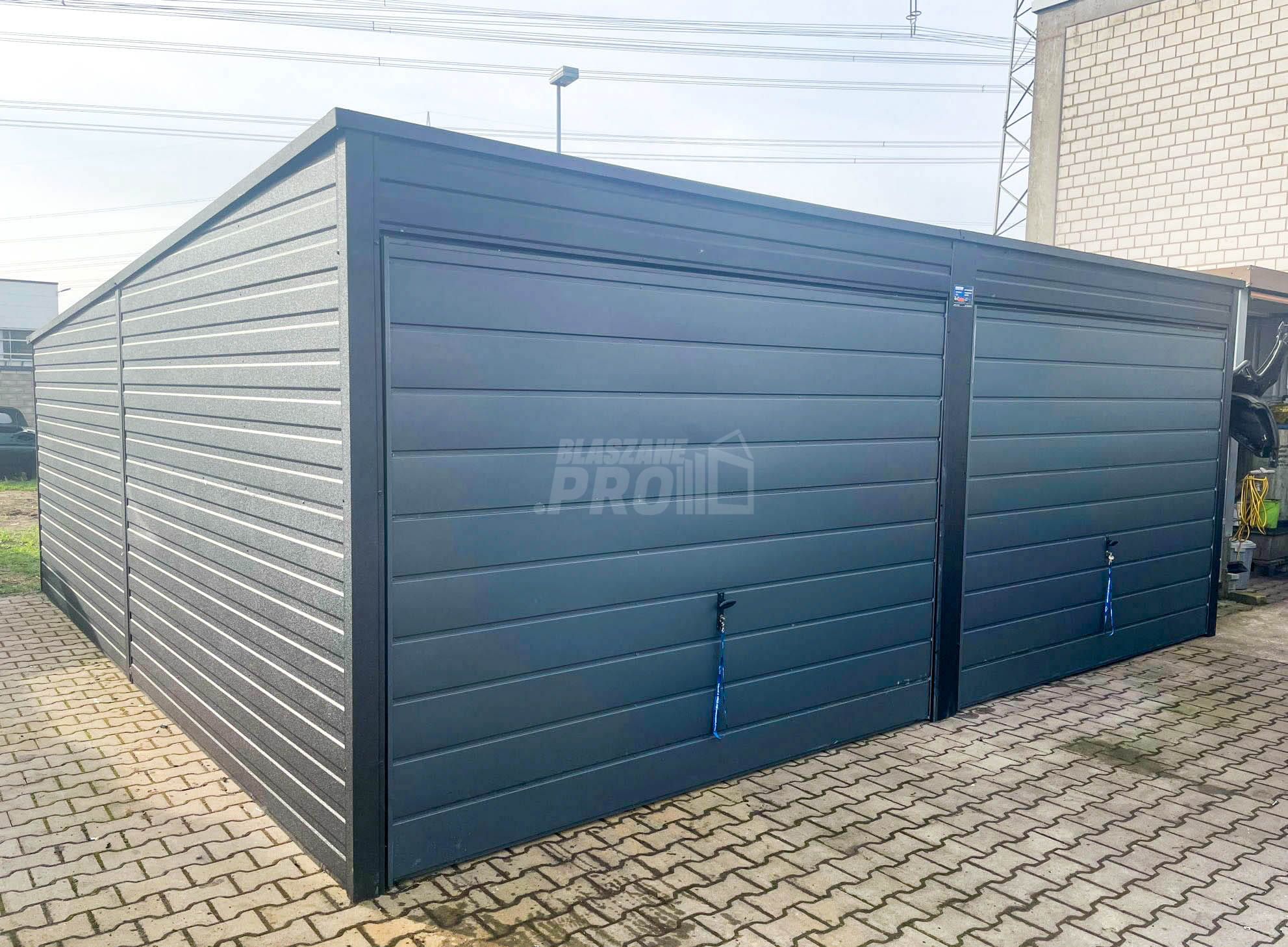 Garaż blaszany 6x6 2x Brama uchylna Antracyt Dach spad w tył  GP279