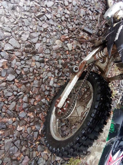 Продам мотоцикл 200куб