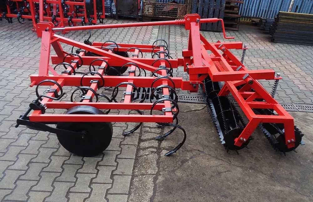 Agregat uprawowy przedsiewny Nowy Wyprzedaż z wałkiem Transport