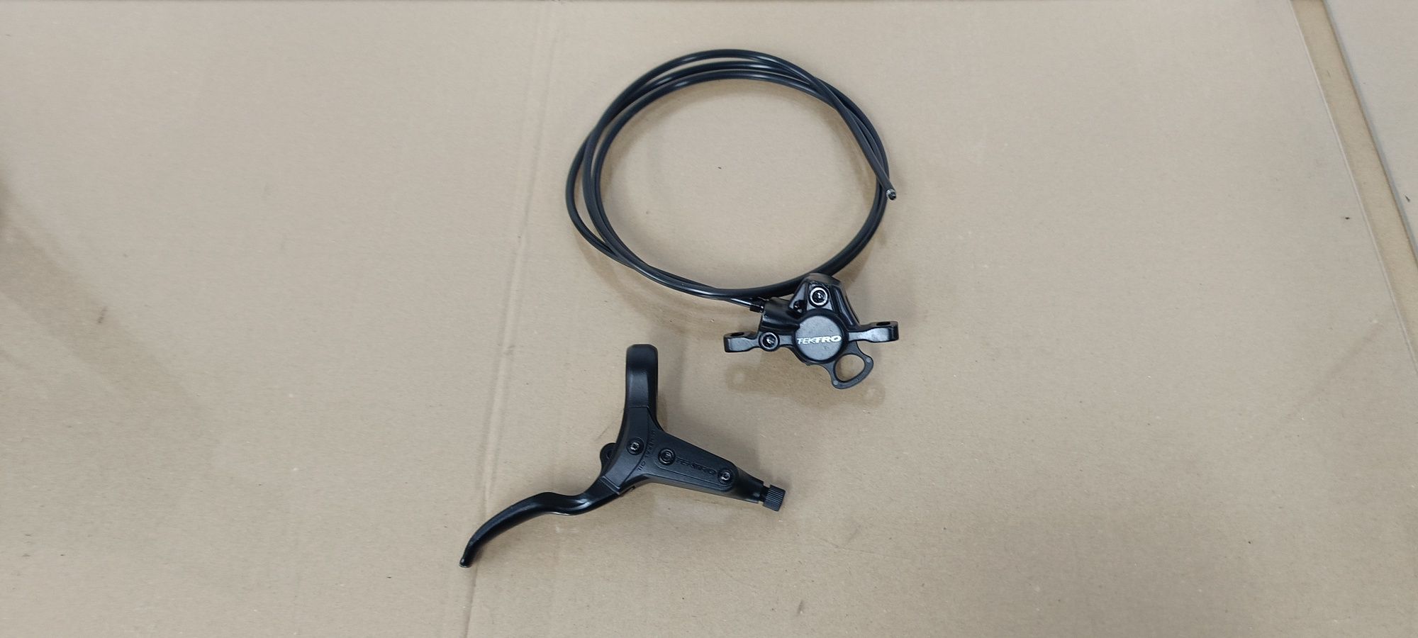 Nr1. Hamulec Tektro tył. M275 .Hydrauliczny