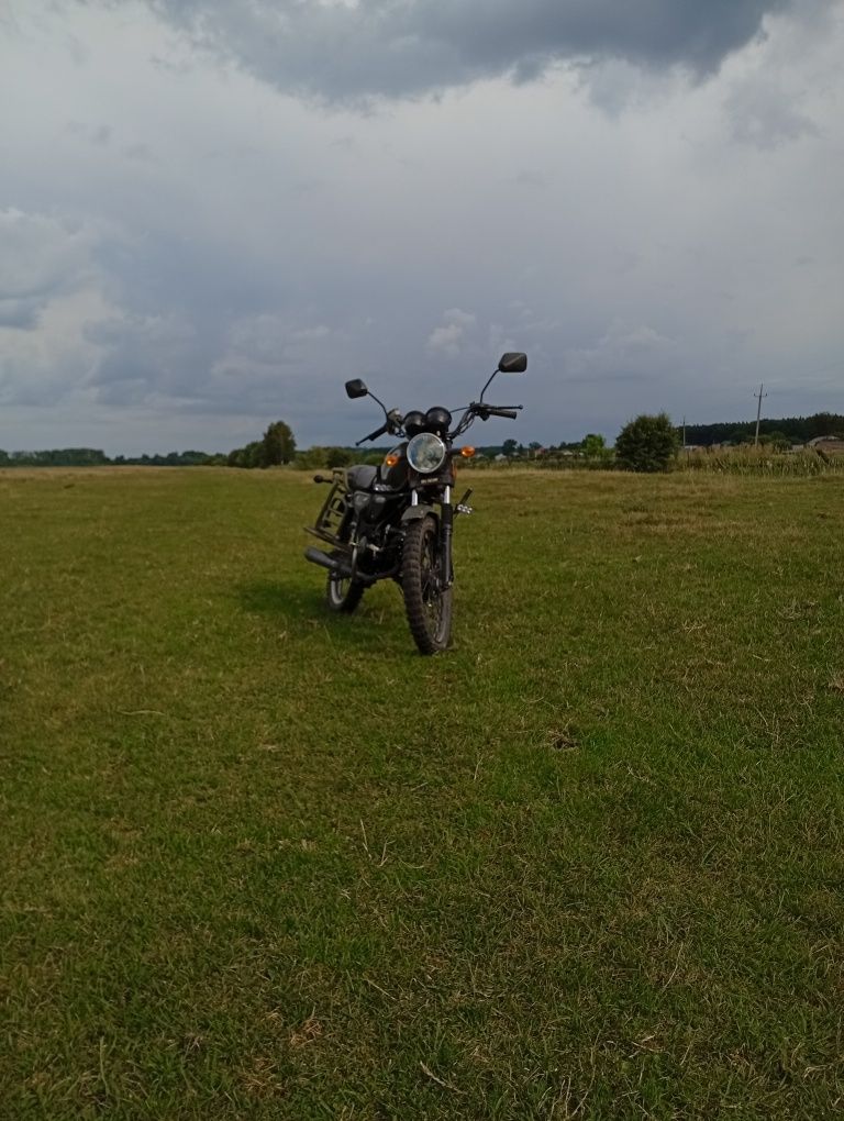 Продам срочно  Shineray colt 125