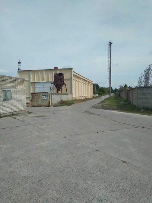 монолітно-збірне приміщення, електроопори, плити перекриття.