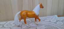 Breyer stablemates