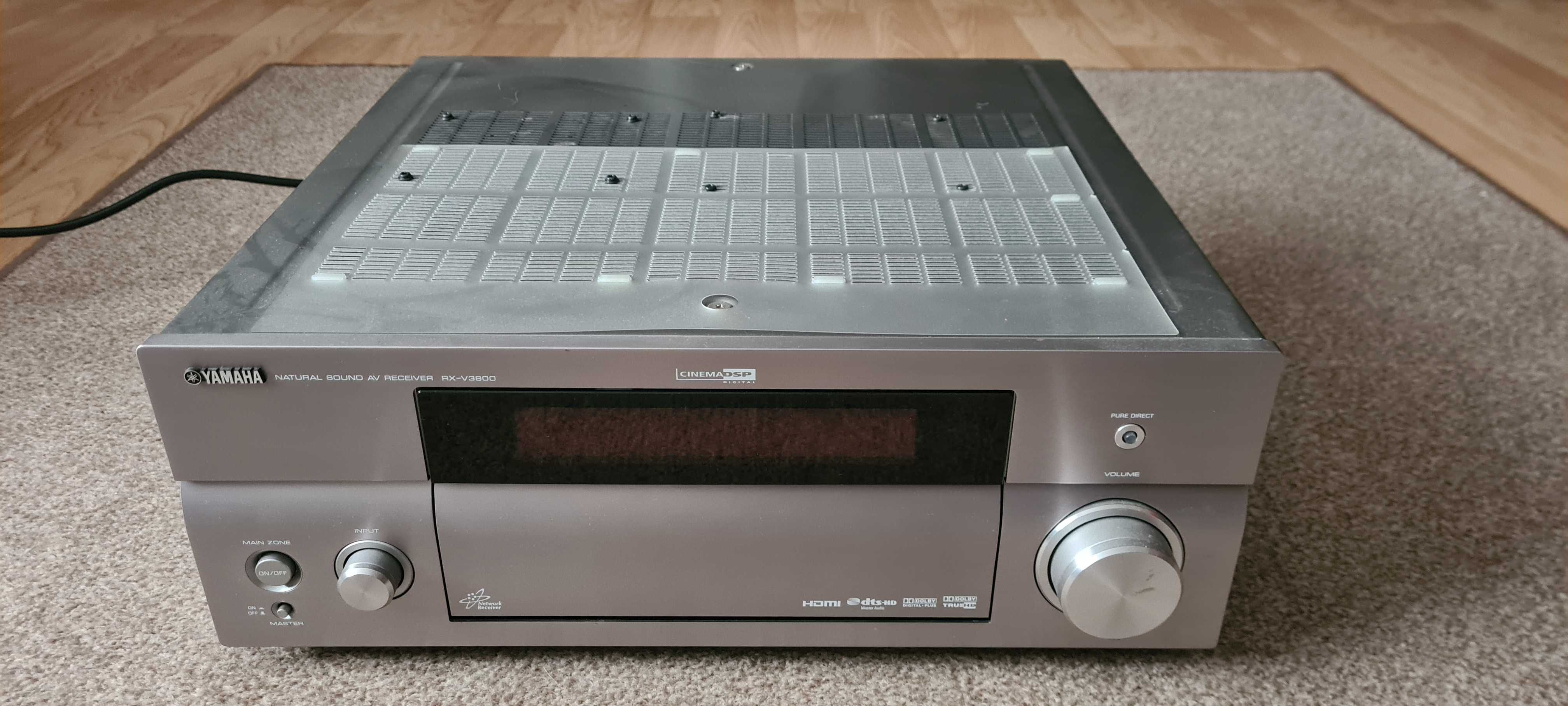 Amplituner Yamaha RX-V3800