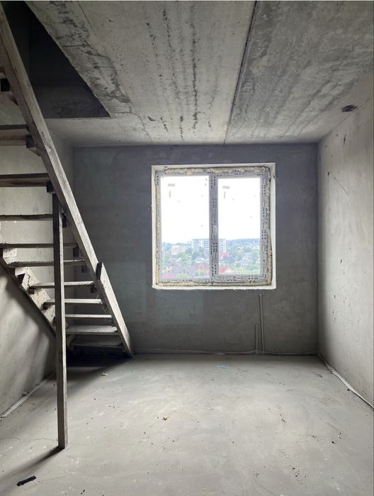 Продам квартиру в зданому будинку