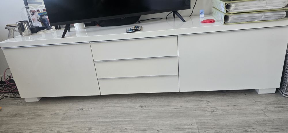 Móvel TV Ikea Vests Burs