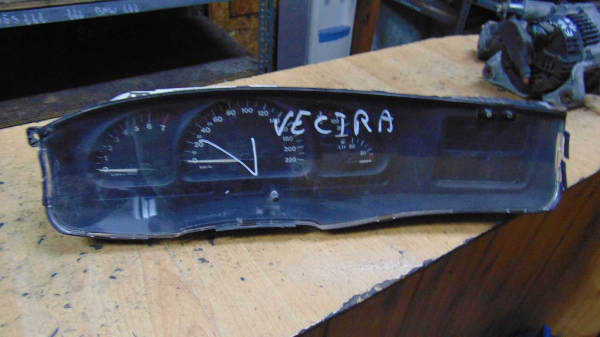 Sty4 Licznik zegary prędkościomierz opel vectra b wysyłka
