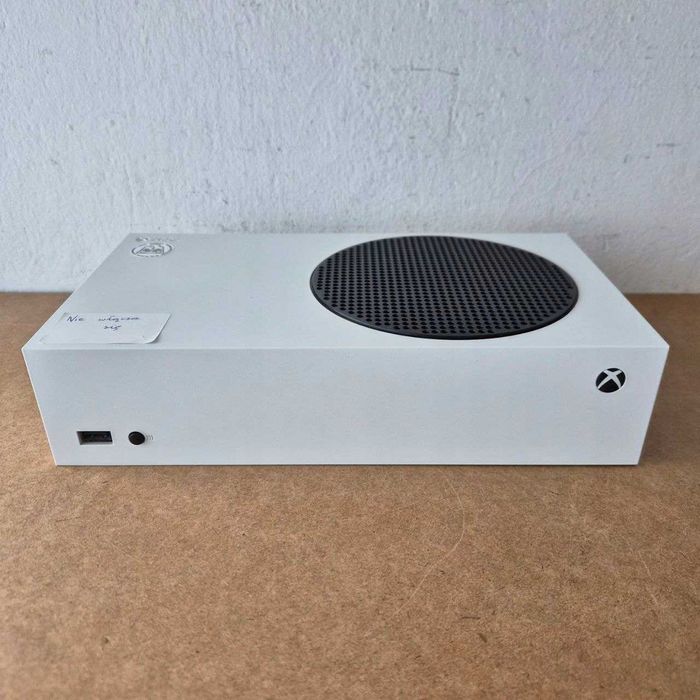Uszkodzona konsola Xbox Series S