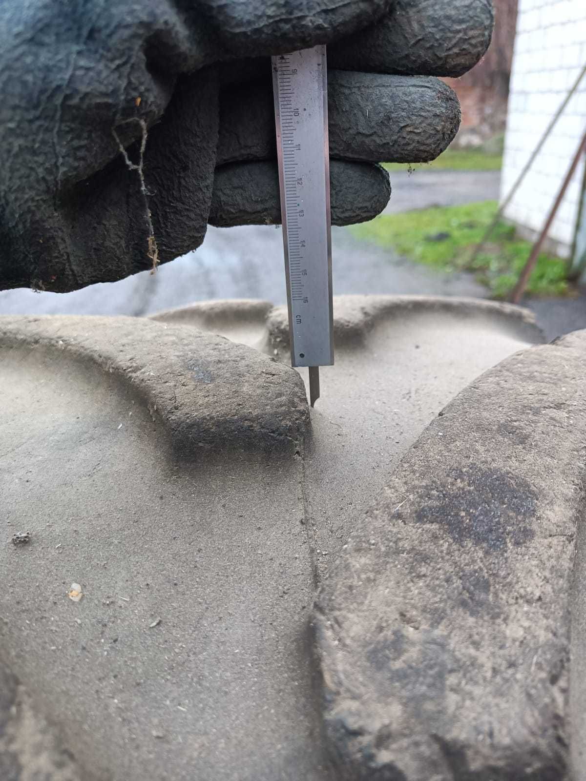 Opona przemysłowa ładowarki teleskopowej 460/70R24 Firestone 24