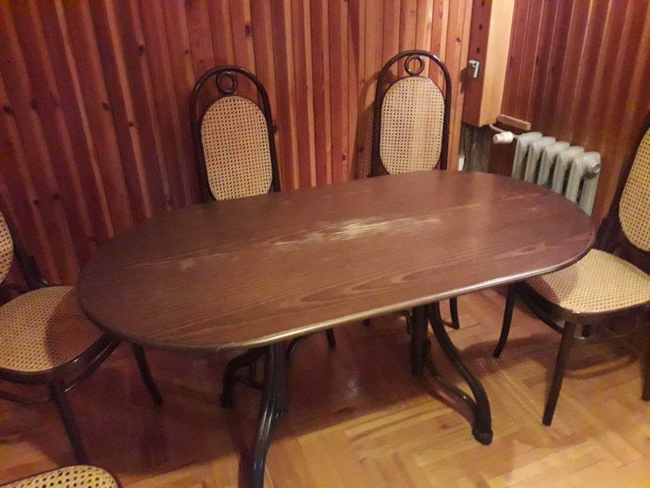 Sprzedam stół z 6 krzesłami