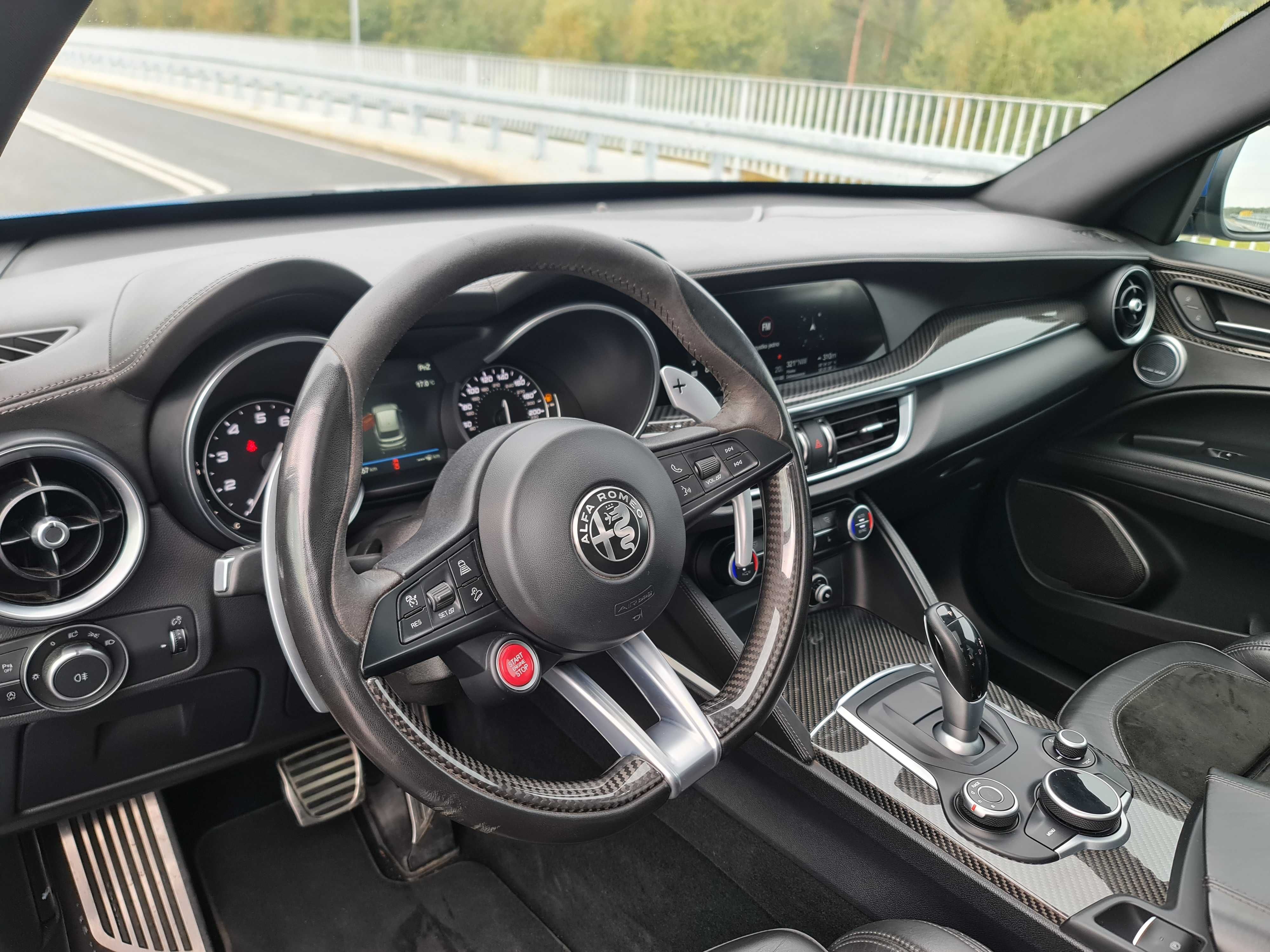 Alfa Romeo Stelvio V6 2.9 Bi-Turbo AT8-Q4 Quadrifoglio