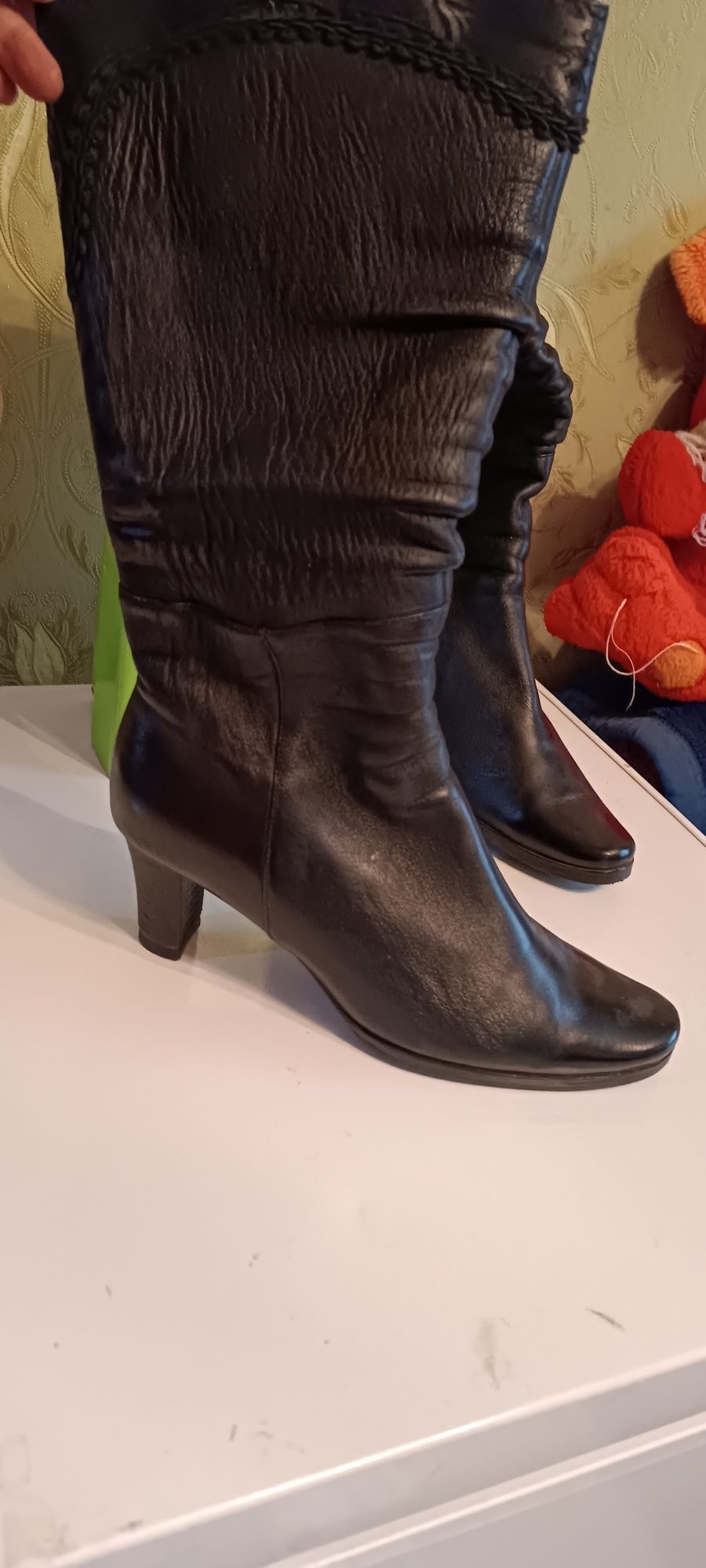 Продам Кожаные сапоги зимние