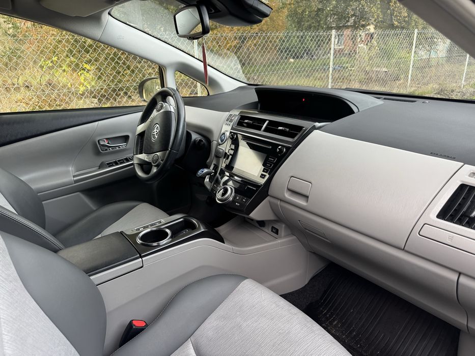 Toyota Prius plus