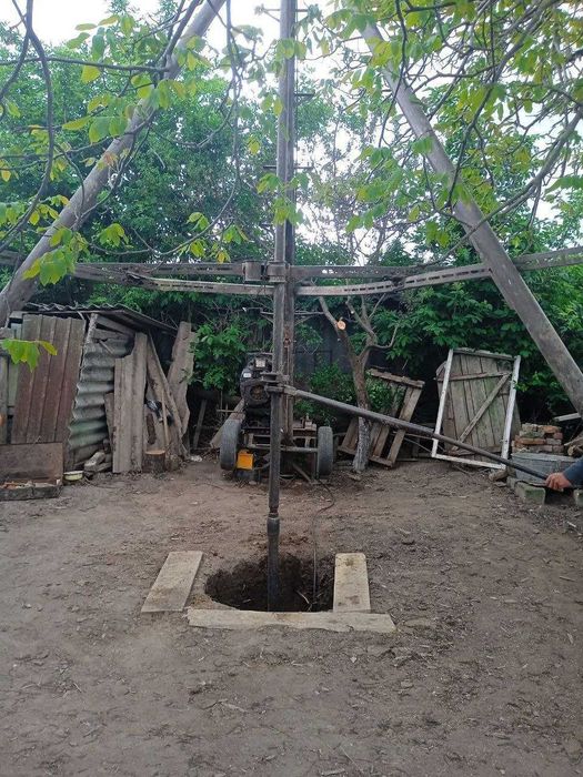 Копка криниць. Ремонт криниць, чистка, поглиблення. Земляні роботи