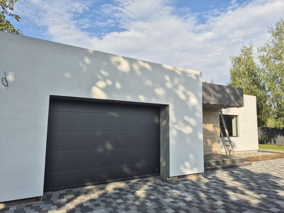 Продам сучасний будинок в місті Українка