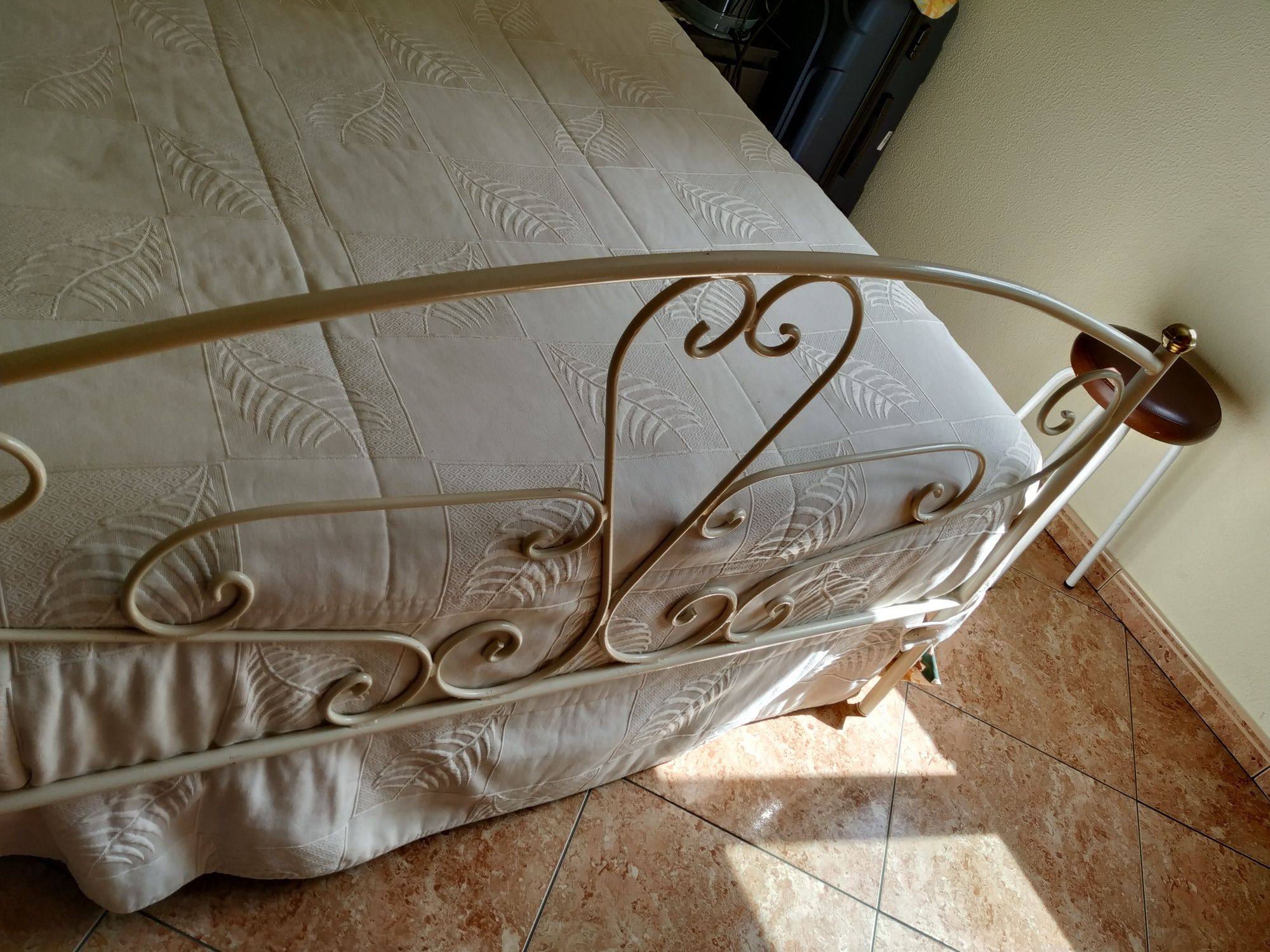Cama de ferro casal+colchão com estrado