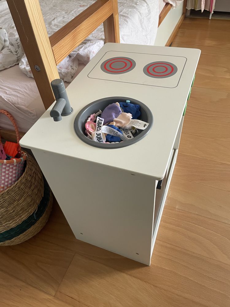 Cocina Ikea com brinquedos incluidos