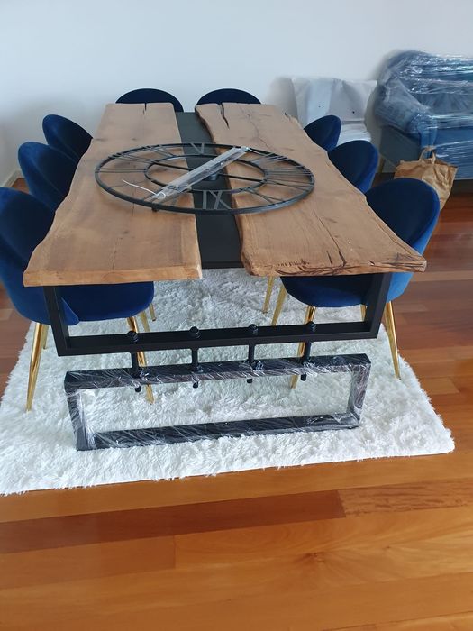 Mobiliário e decoração em metal