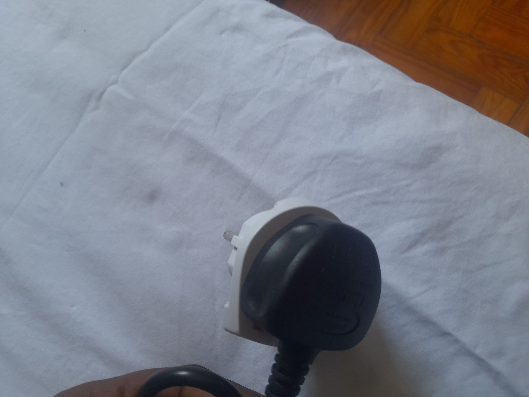 Vendo carregador marca lenovo