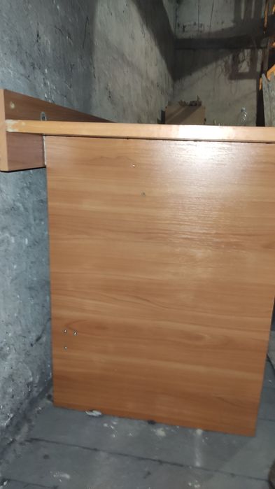 Długie biurko z płyty MDF