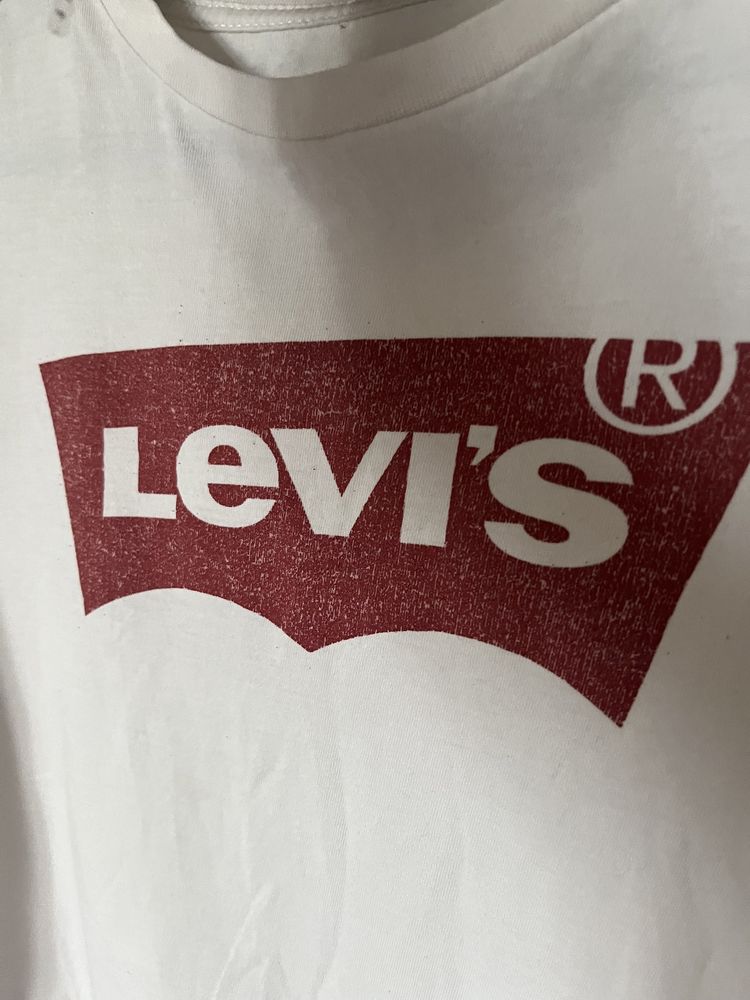 T-shirt Levis biały