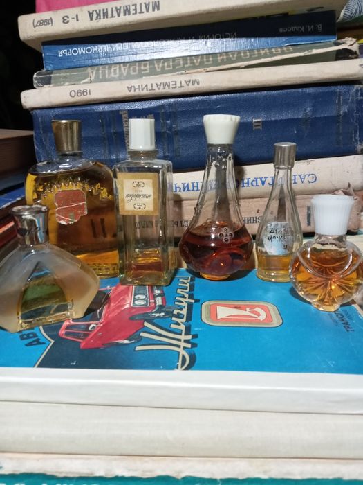 Крем " Снежинка"  Тэ Жэ,пудра " Рубин"