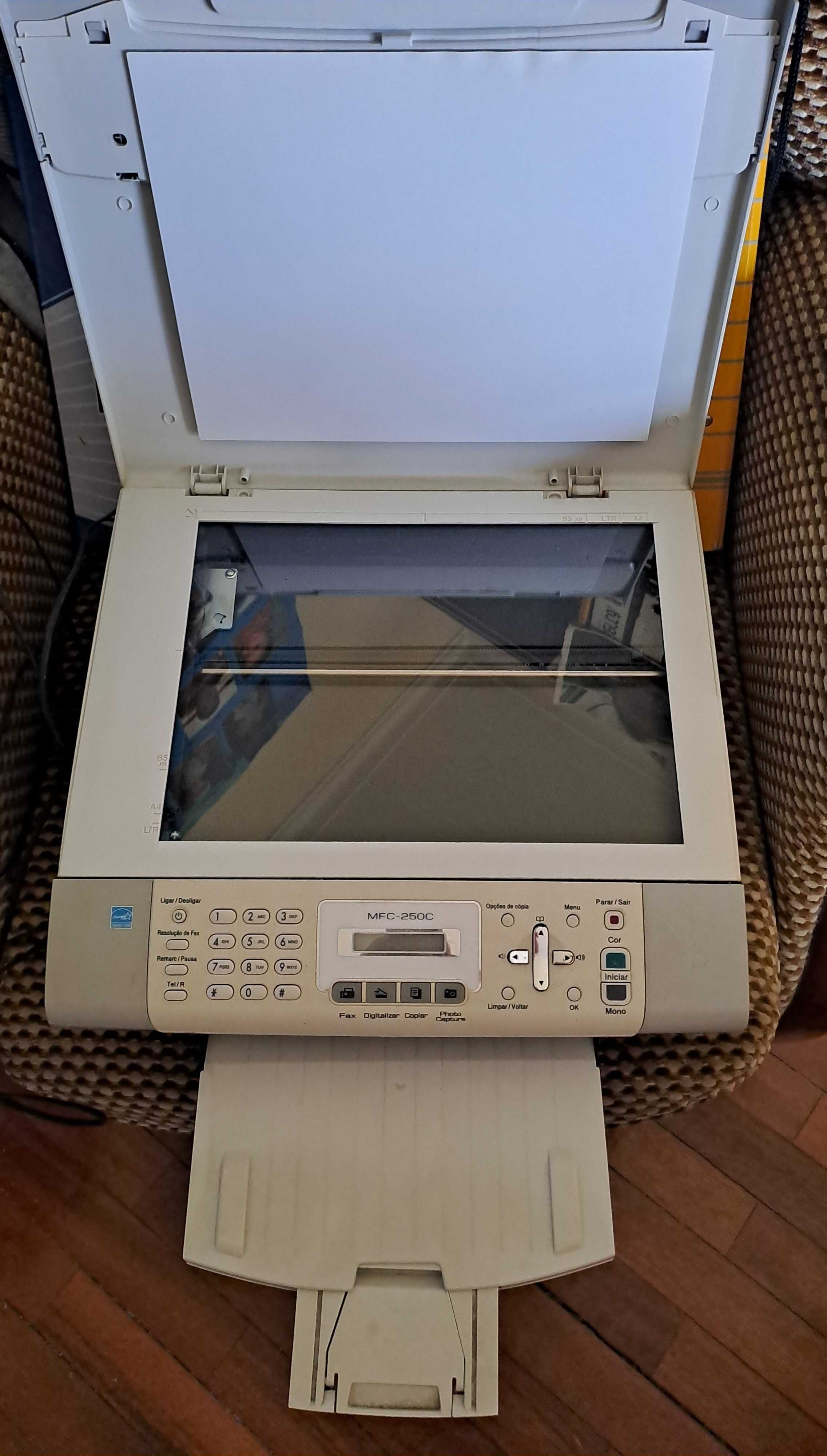 Fax e Digitalizador Brother