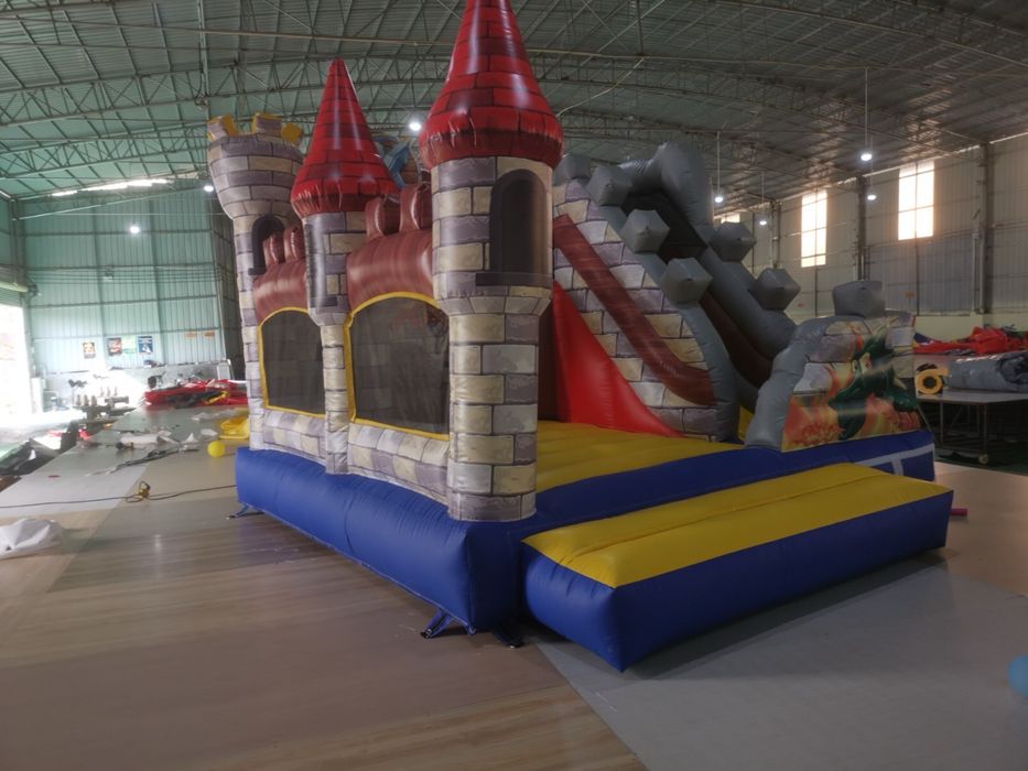 Insuflavel Castelo Dragao