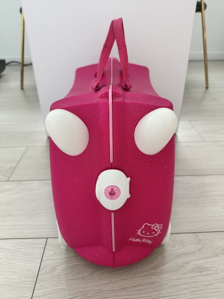Jeździk walizka hello kitty TRUNKI