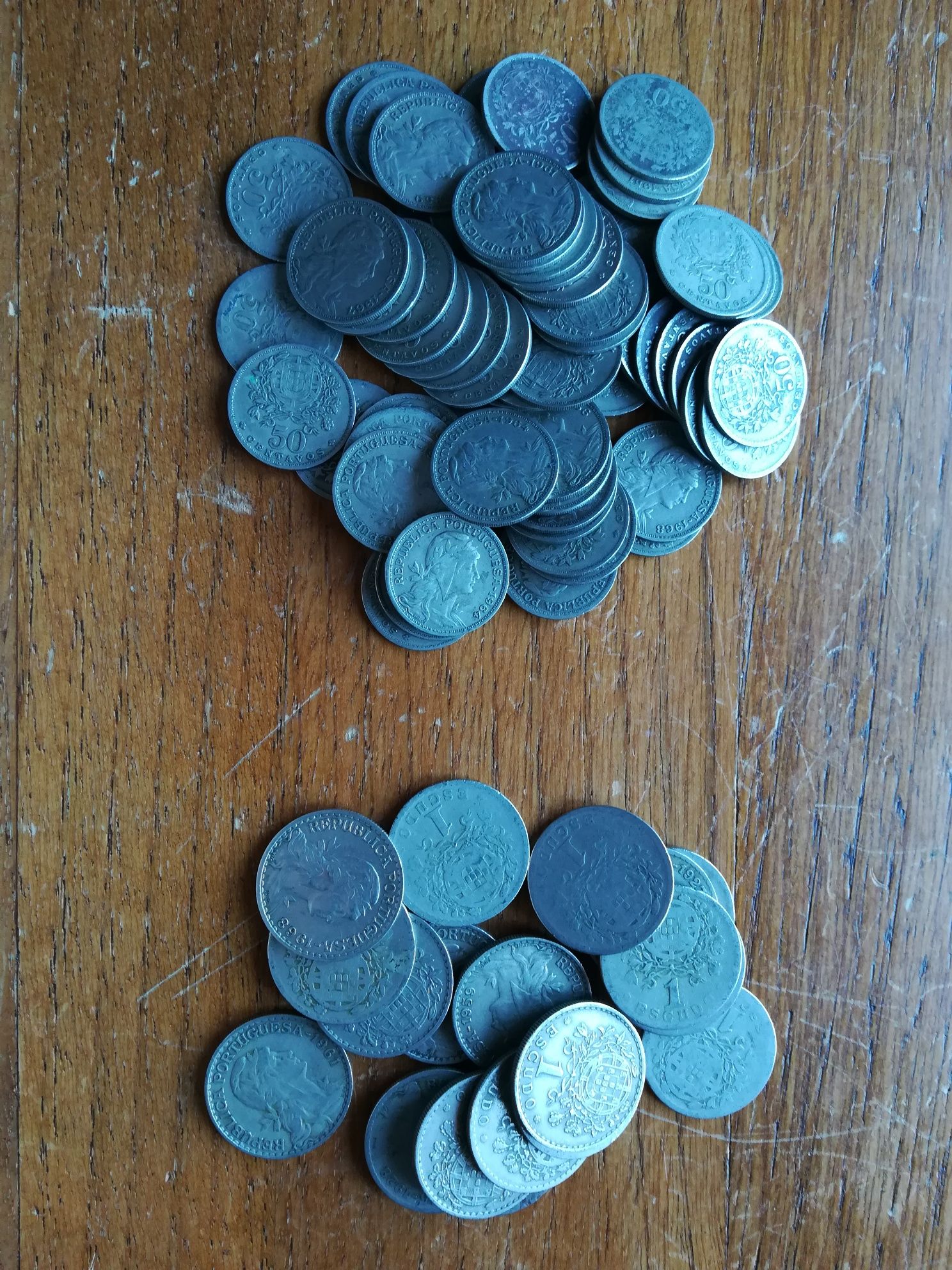 Moedas 1 esc 50 cent e 4 centavos