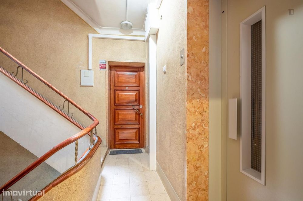 612376 - Quarto com cama de casal em...