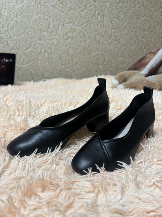 Натуральна шкіра, 36 розмір, дуже стильні туфлі