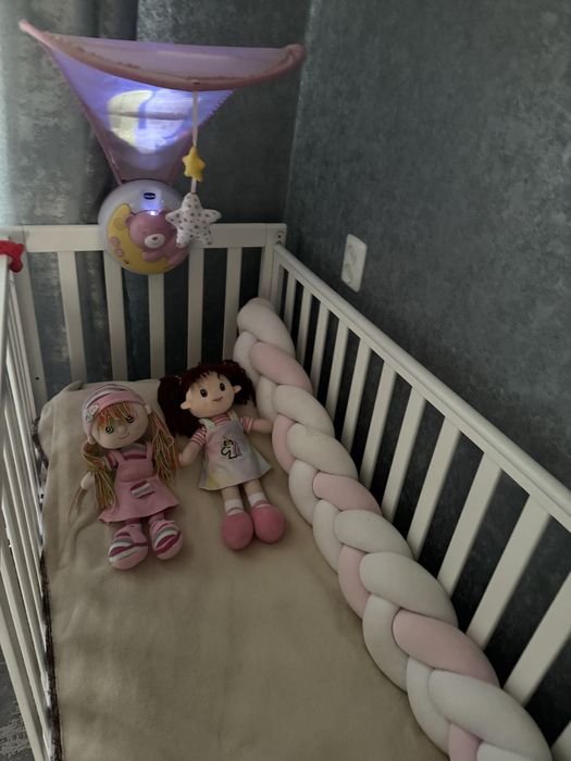 Мобиль Chicco с подсветкой и проектором 5 мелодий