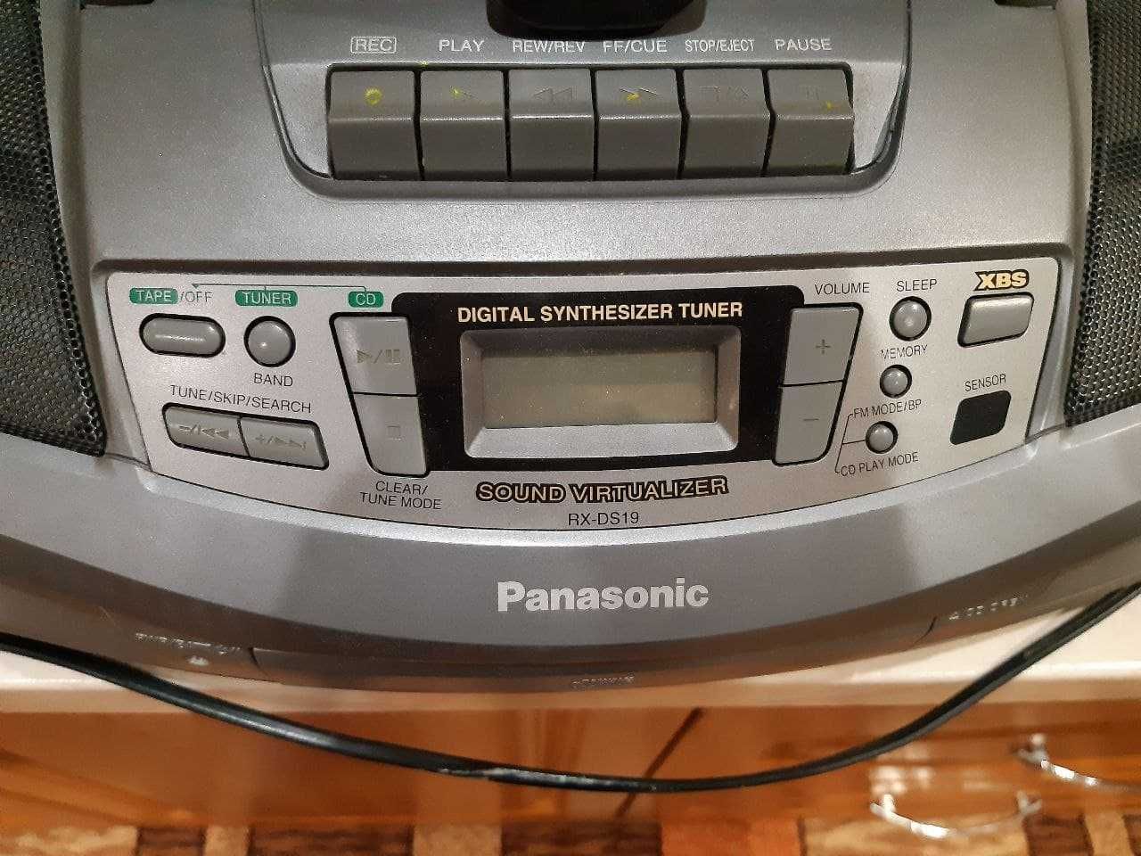Продам магнитофон Panasonic в отличном состоянии