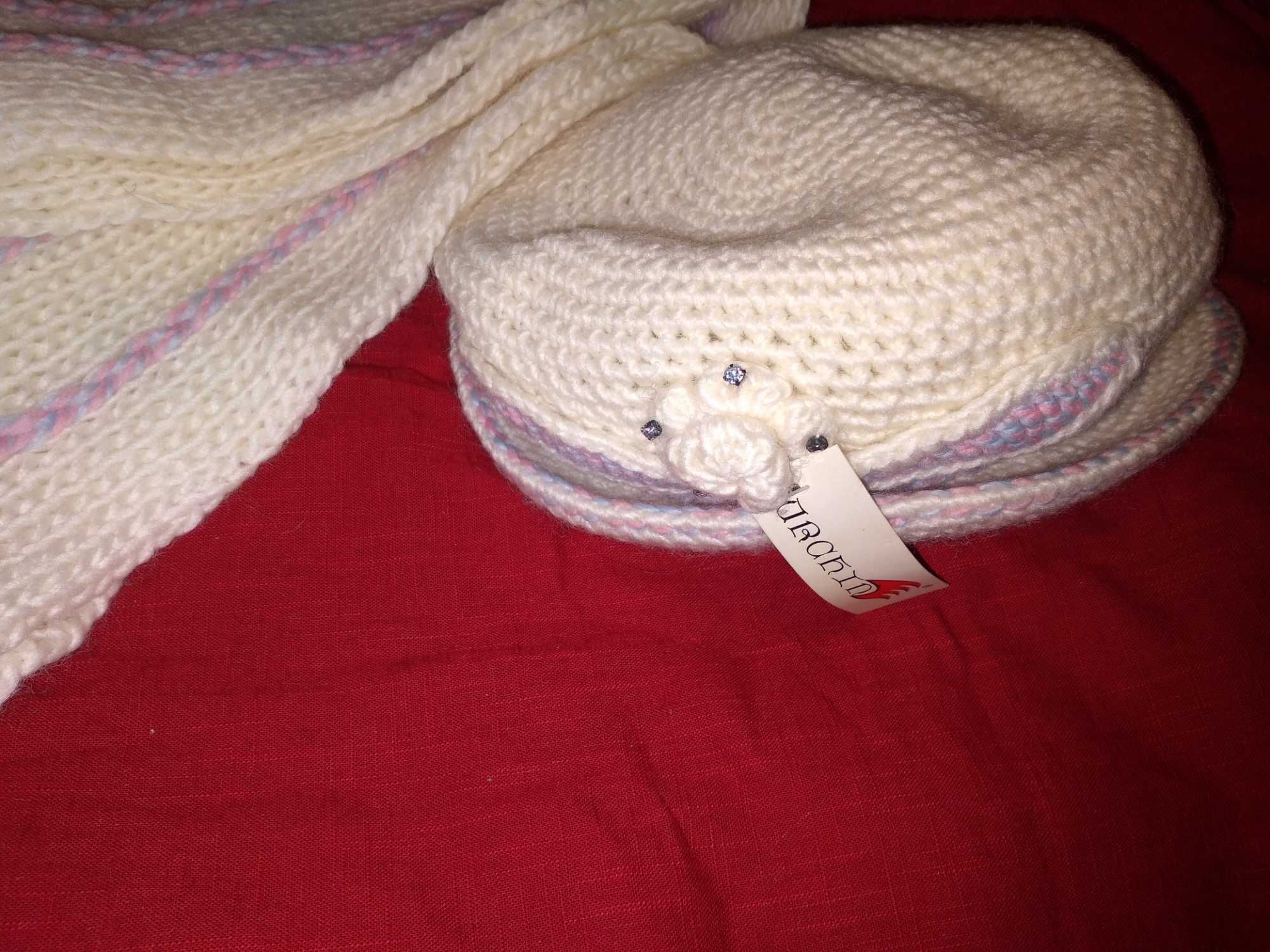 Шляпа вязаная и шарф, женский зимний набор НОВЬІЙ, размер 56