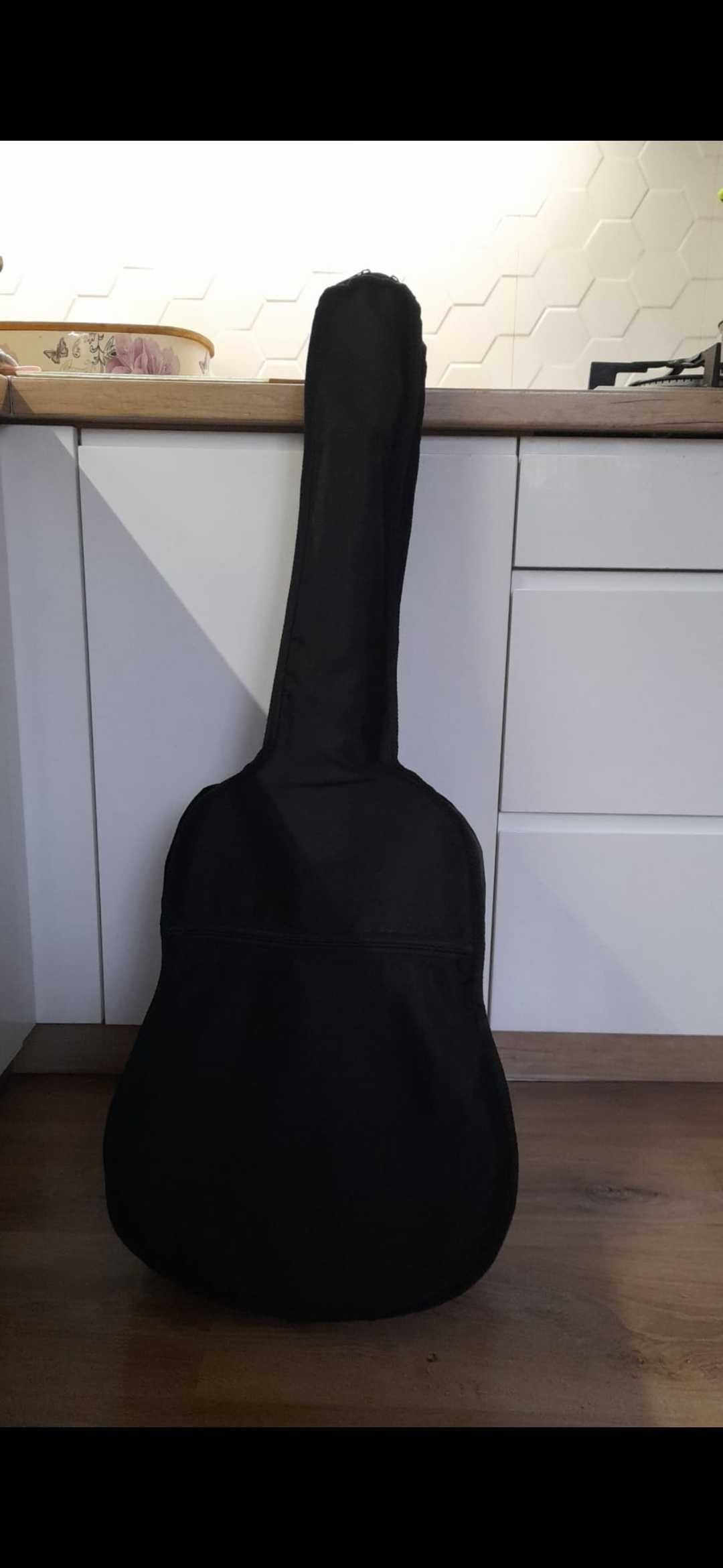 Gitara akustyczna używana