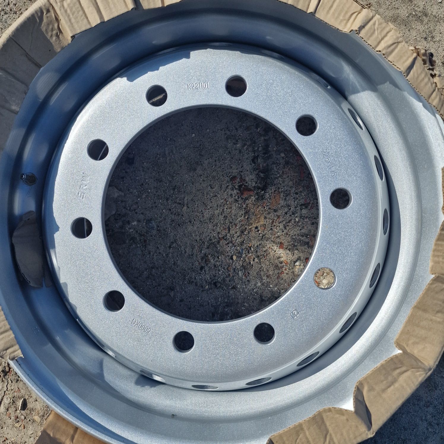 Felga stalowa 22.5x11.75 SRW ET 120