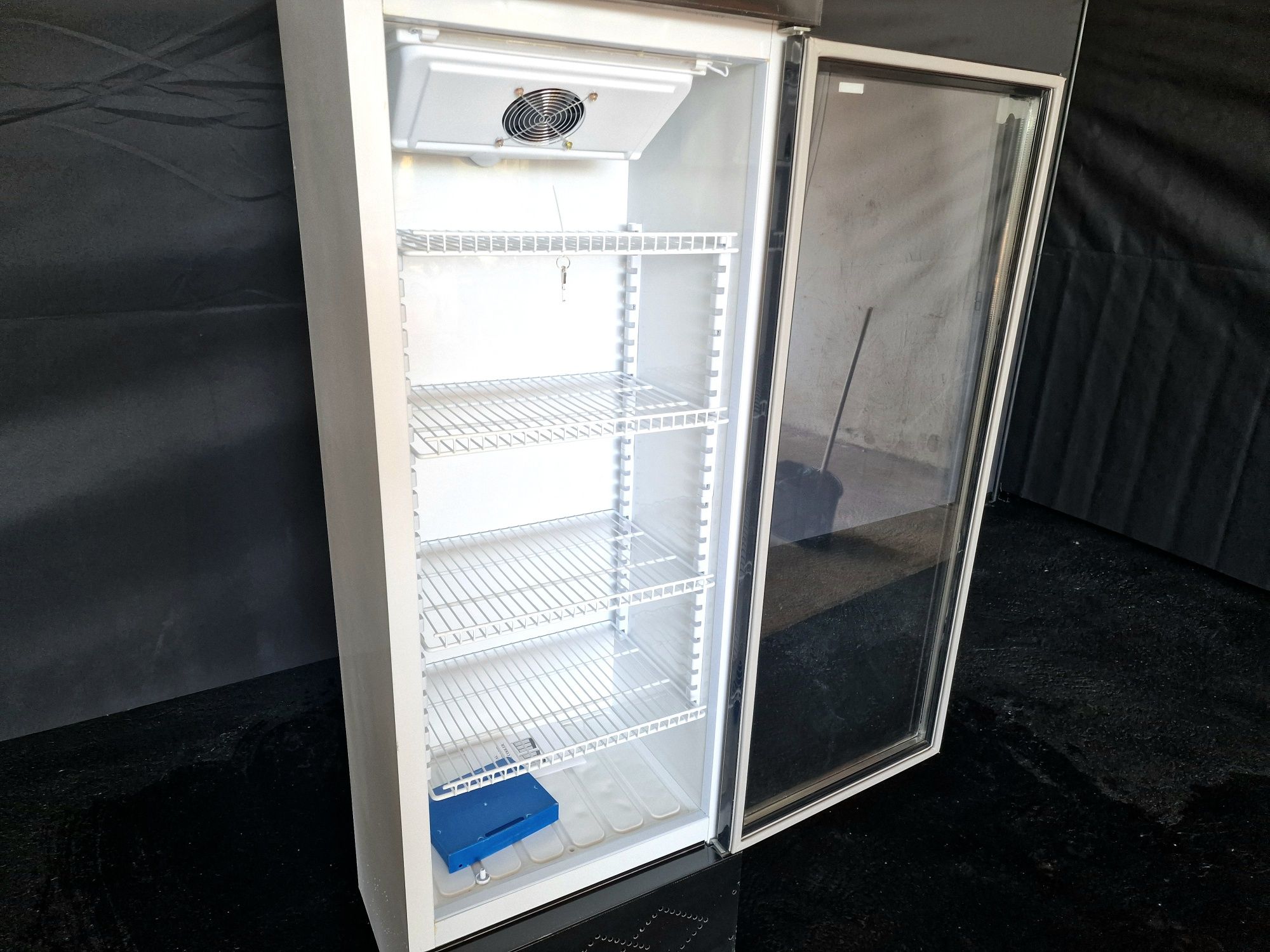 Vitrine fria para bebidas
