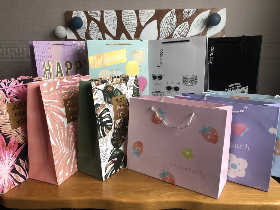 Пакет подарочный (26х32х12 см). Упаковка на подарок. Декор