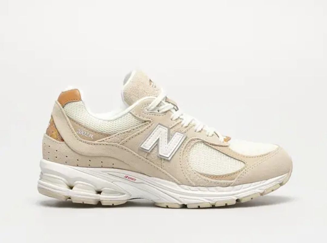 Оригінальні кросівки NEW BALANCE 2002R