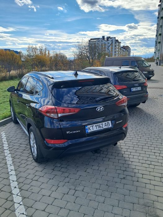 Tucson 2017р, відновлювася для себе, бампер і фари з рестайлу 2018р